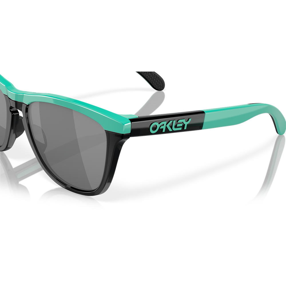 Occhiale da sole Oakley Frogskins range 9284 col. 928410