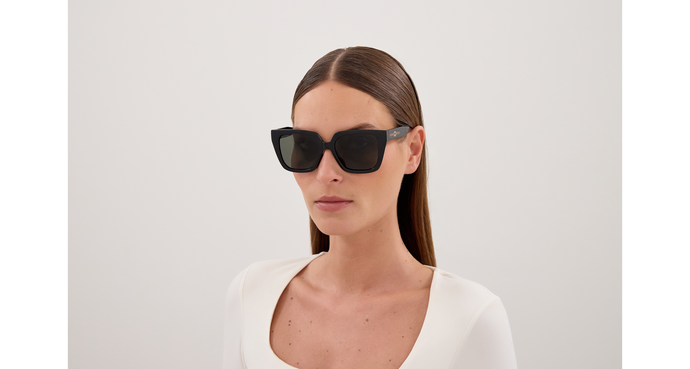 Gucci sunglasses GG2102S col. 001 black