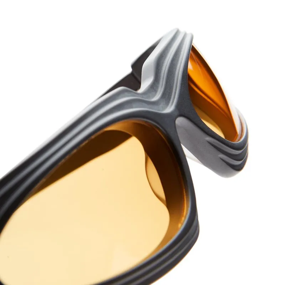 Kuboraum sunglasses Model E21 col. BM