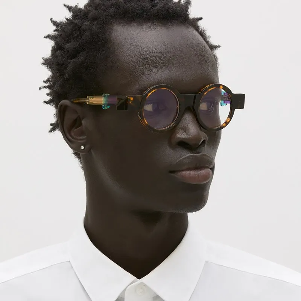 Kuboraum eyewear Model I02 col. YHV