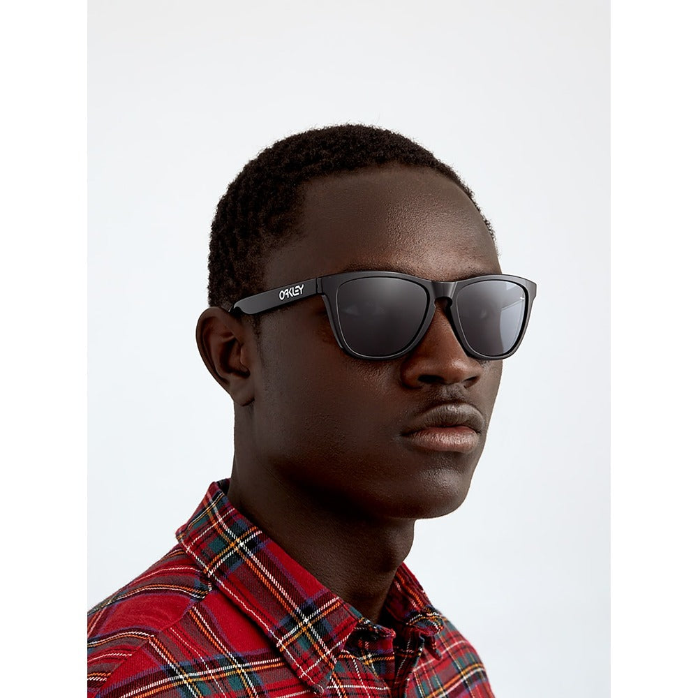 Occhiale da sole Oakley Frogskins 9013 col. 24-306
