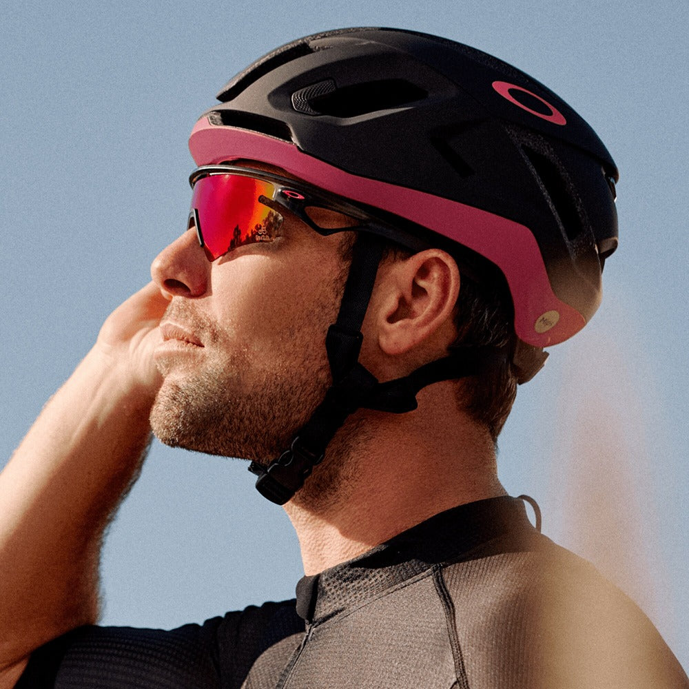 Occhiale da sole Oakley Sphaera slash 9499 col. 949909