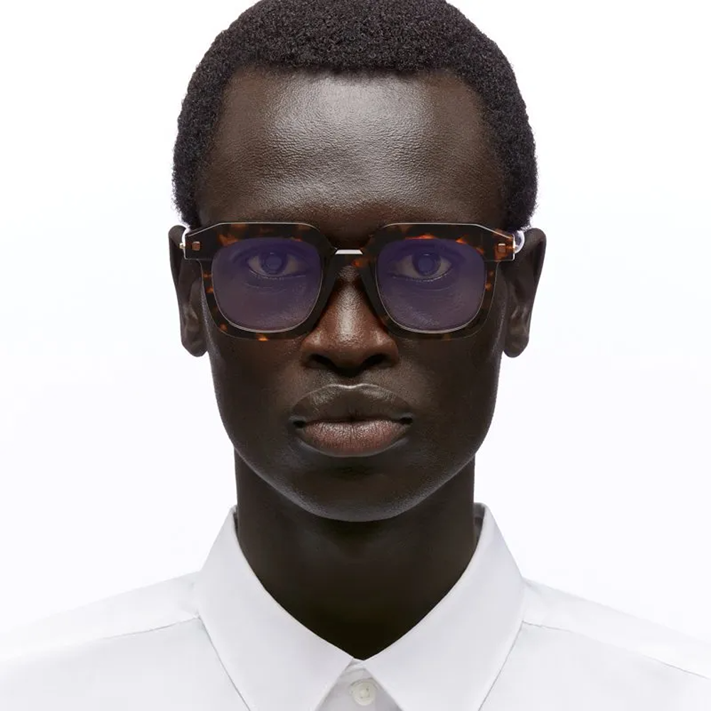 Kuboraum eyewear Model J8 col. HA